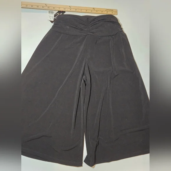 Amy Wear Black Dress Wide Leg Capri Pants - Picture 3 of 8